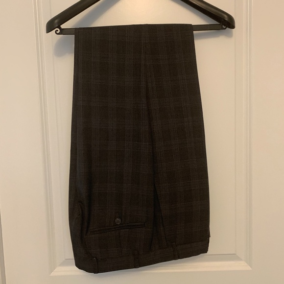 Patterned Duchamp London Suit - Picture 7 of 9